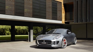 Jaguar C-X16 gris 3/4 avant gauche