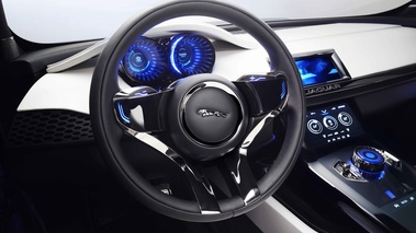 Jaguar C-X17 tableau de bord