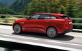 Jaguar F-Pace - Rouge - 3/4 arrière gauche dynamique