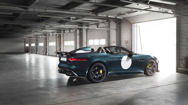 Jaguar F-Type Project 7 - bleue - 3/4 arrière droit