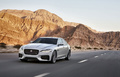 Jaguar XF 2015 - Blanche - 3/4 avant gauche dynamique