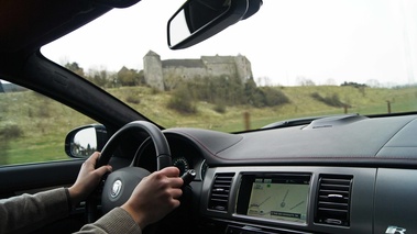 Jaguar XFR MkII noir intérieur travelling