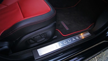 Jaguar XFR MkII noir pas de porte