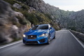 Jaguar XFR-S Sportbrake - bleu - 3/4 avant gauche dynamique