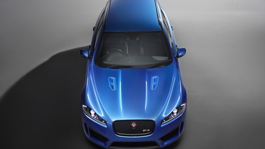 Jaguar XFR-S Sportbrake - bleu - face avant, vue de haut