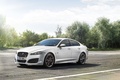 Jaguar XFR Speed Pack - blanche - 3/4 avant gauche