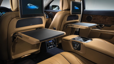 Jaguar XJL 2014 - bleu - places arrière