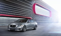 jaguar XJR 2013 - grise - 3/4 avant gauche, dynamique