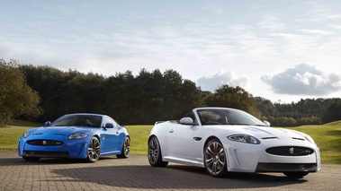 Jaguar XKR-S Convertible blanc & XKR-S bleu 2