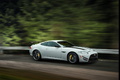 Jaguar XKR-S GT - blanche - 3/4 avant droit dynamique