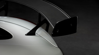 Jaguar XKR-S GT - blanche - détail, aileron