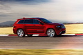 Jeep Grand Cherokee SRT 2014 - rouge - profil droit, dynamique