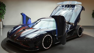 Koenigsegg Agera R BLT - 3/4 avant gauche, portes ouvertes