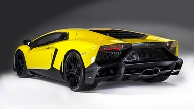 Lamborghini Aventador LP 720-4 50 Anniversario - jaune - 3/4 arrière gauche