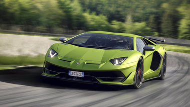 Lamborghini Aventador LP770-4 SVJ vert 3/4 avant gauche traveling