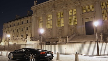 Lamborghini Aventador noir 3/4 arrière gauche 3