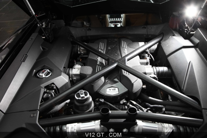 Lamborghini Aventador Noir Moteur 2 Lamborghini Photos