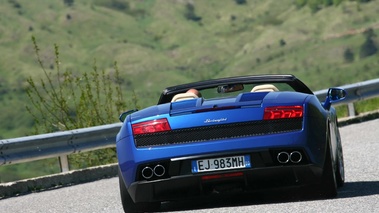 Lamborghini Gallado LP550-2 Spyder bleu face arrière penché