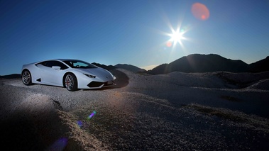 Lamborghini Huracan LP610-4 blanc 3/4 avant droit 2