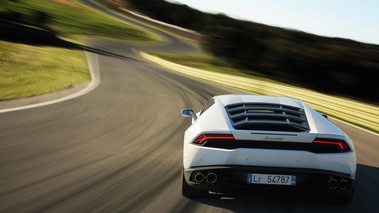 Lamborghini Huracan LP610-4 blanc face arrière travelling penché