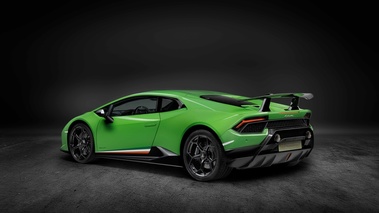 Lamborghini Huracan Performante 3/4 arrière gauche