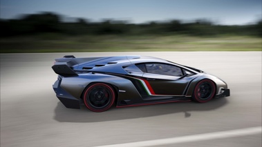 Lamborghini Veneno filé