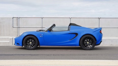 Lotus Elise S Club Racer bleu profil 2