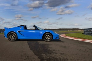 Lotus Elise S Club Racer bleu vue de profil