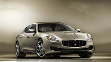 Maserati Quattroporte 2013 - beige - 3/4 avant droit