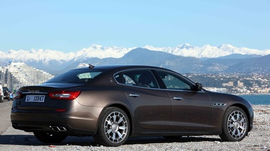 Maserati Quattroporte MY2013 marron 3/4 arrière droit