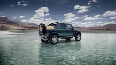 Mercedes Maybach G650 Landaulet bleu 3/4 arrière droit