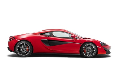 McLaren 540C Coupé - Rouge - Profil droit