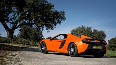 McLaren 650S Spider orange 3/4 arrière gauche penché