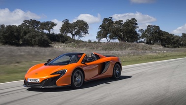 McLaren 650S Spider orange 3/4 avant gauche travelling 2