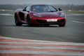 McLaren MP4-12C bordeaux 3/4 avant droit 2