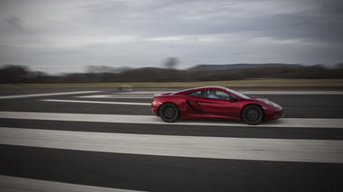 McLaren MP4-12C bordeaux filé