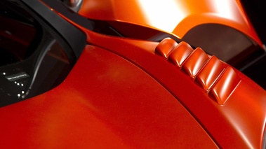 McLaren MP4-12C orange aérations capot