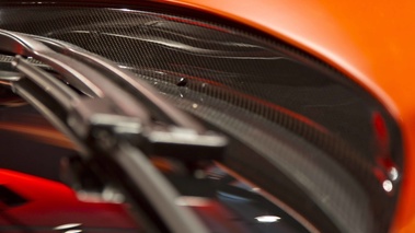 McLaren MP4-12C orange élément carbone