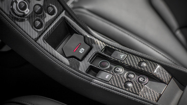 McLaren MP4-12C Spider console centrale