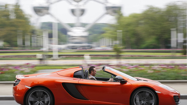 McLaren MP4-12C Spider orange filé