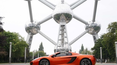 McLaren MP4-12C Spider orange profil 2