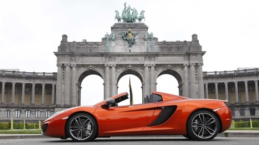 McLaren MP4-12C Spider orange profil