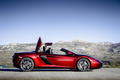 McLaren MP4-12C Spyder bordeaux profil ouverture toit