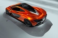McLaren P1 orange 3/4 arrière gauche vue de haut