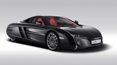 McLaren X-1 noir 3/4 avant droit