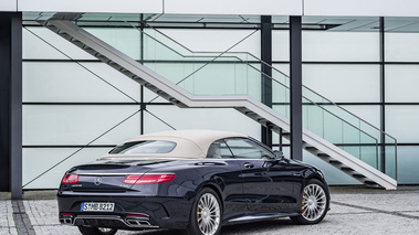 Mercedes-Benz S65 AMG Cabrio - Bleu - 3/4 arrière droit, capote fermée