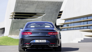 Mercedes-Benz S65 AMG Coupé - Bleu - face arrière