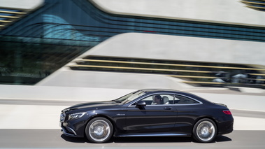 Mercedes-Benz S65 AMG Coupé - Bleu - Profil gauche dynamique