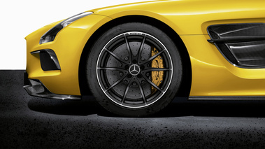 Mercedes-Benz SLS AMG Black Series - jaune - détail, jante