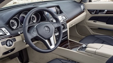 Mercedes Classe E cabriolet 2013 - tableau de bord
